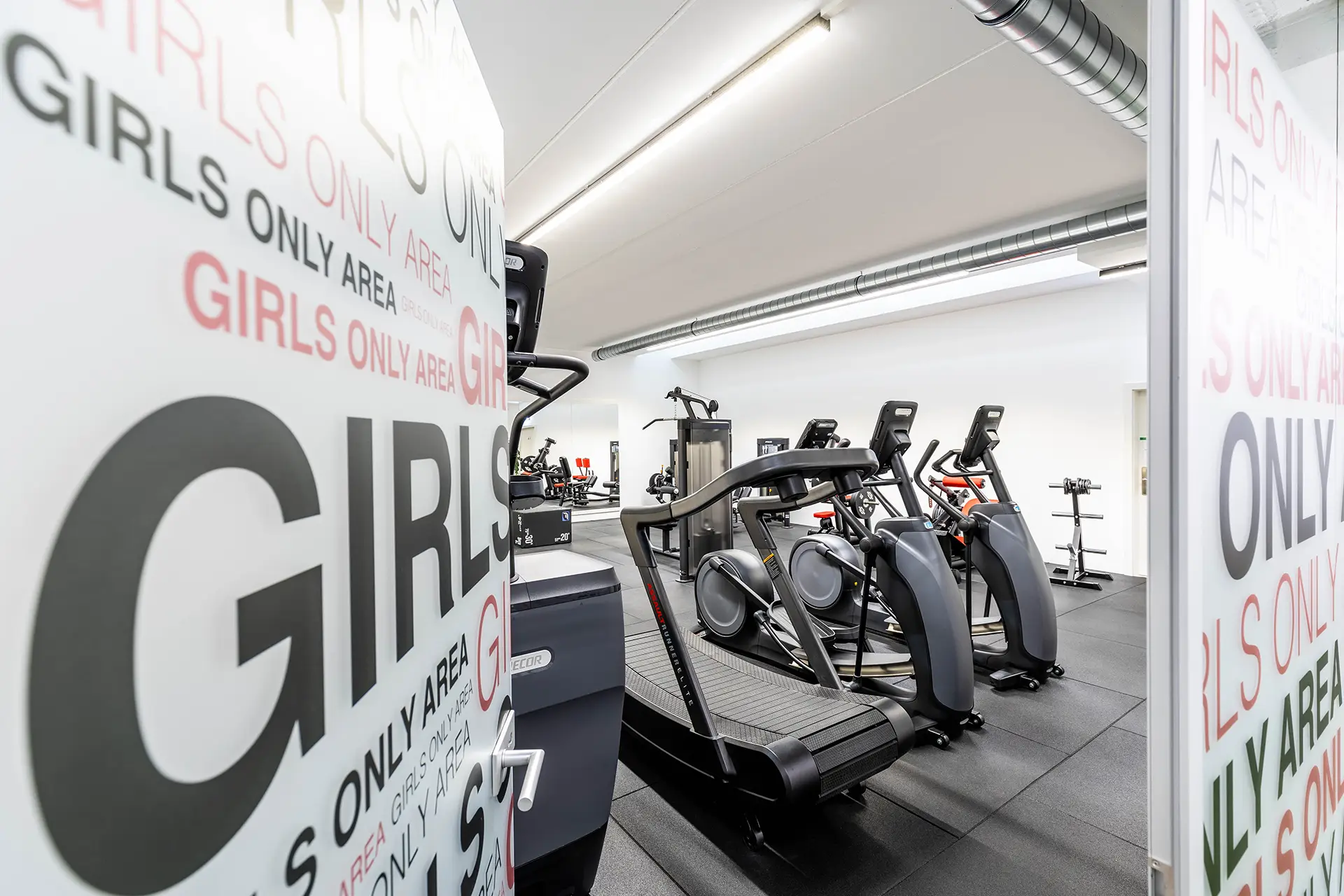GIRLS ONLY AREA im Fitnessstudio YOU!FIT