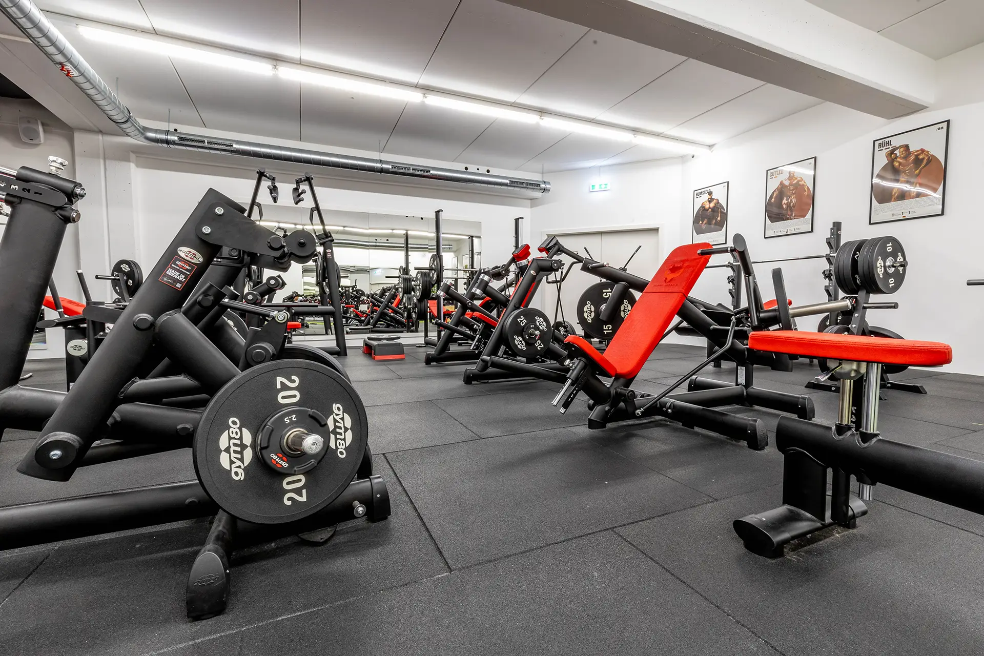 Trainingsgeräte im Fitnessstudio YOU!FIT